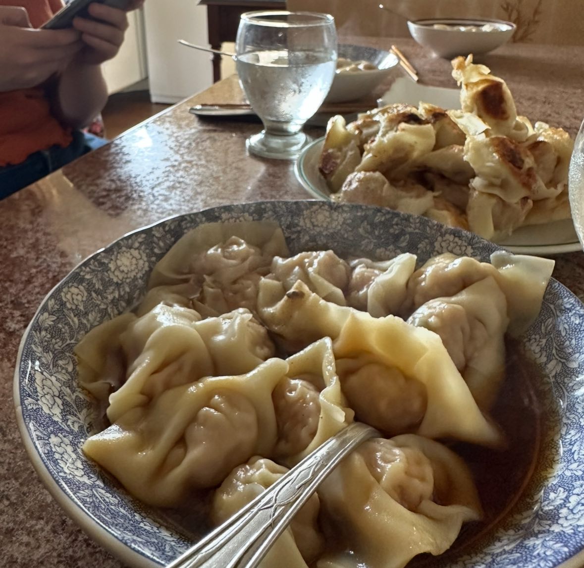 Dos platos de Huntun